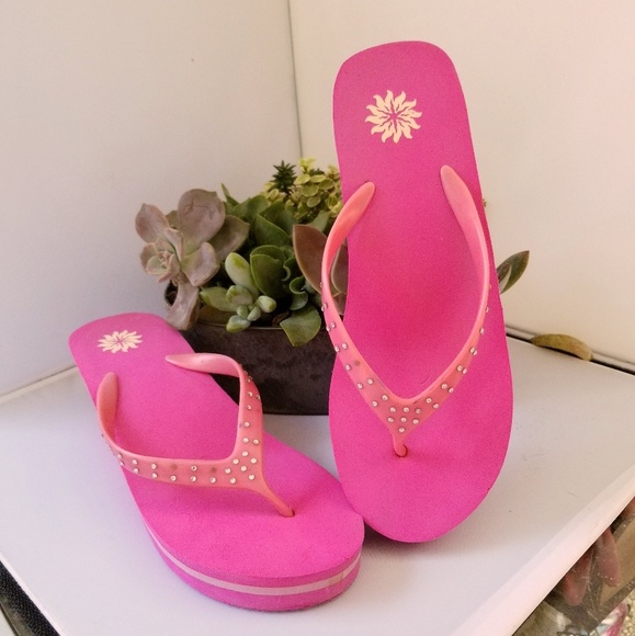 hot pink wedge flip flops